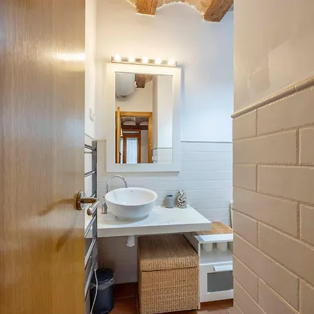 Flat 1 Bedroom Historical Center *